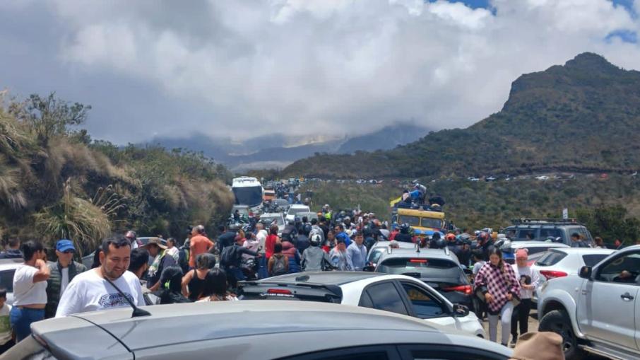 Turistas en el Parque Nacional Natural de los Nevados.