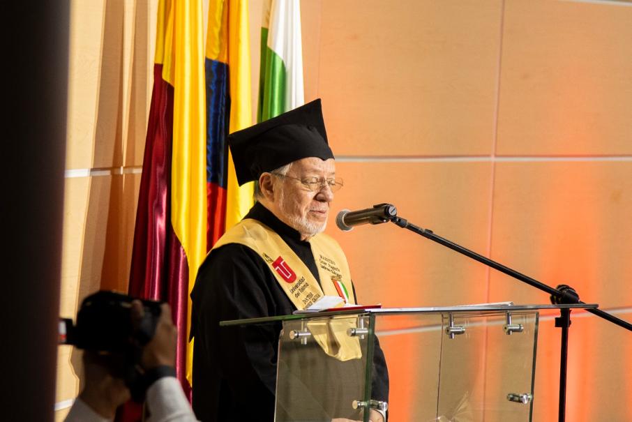 honoris_causa_1.jpeg