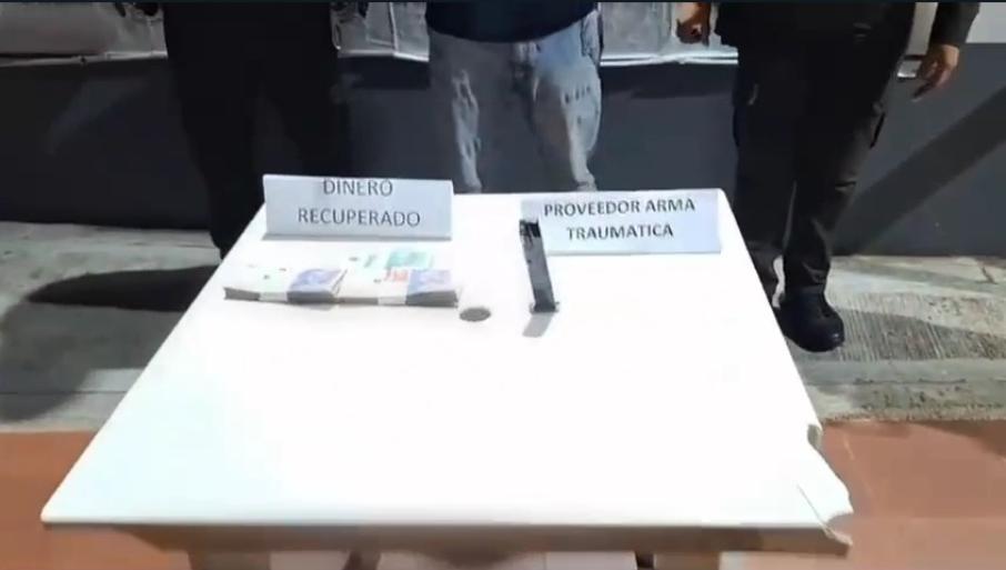 arma_y_dinero_capturado_san_juan_de_la_china.jpeg