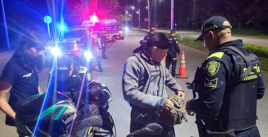 Reten de la policía