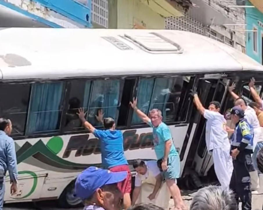1_apoyo_bus_honda1