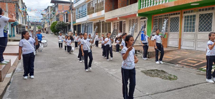 Banda Marcial del Jardín Infantil Miniaturas