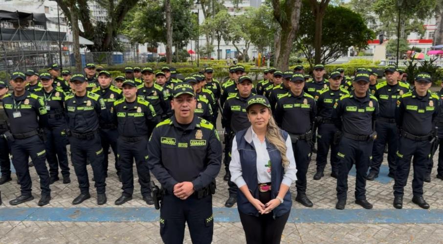 Diego Mora, comandante de la Policía Metropolitana y alcaldesa de Ibagué, Johana Aranda