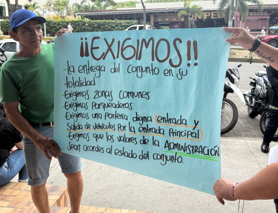 Tras plantón, constructora Hábitat de los Andes asumió compromisos con residentes de Los Ocobos II
