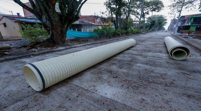 Pavimentación de vías en Ibagué.