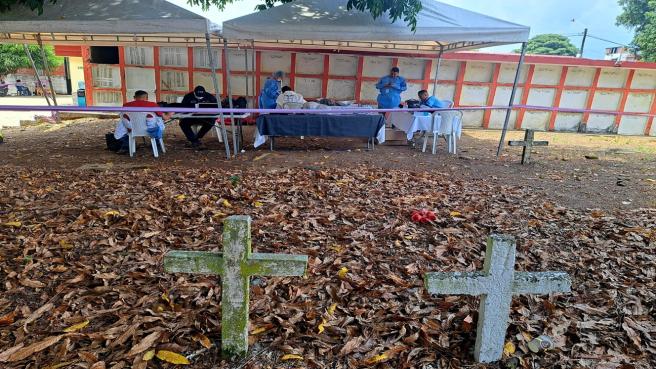Unidad de Victimas rescata cuerpo en cementerio San Bonifacio