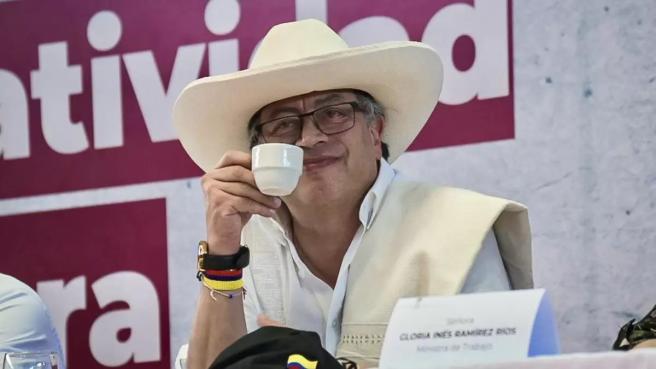 Gustavo Petro y cafeteros