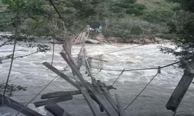 Puente cruce Condorito Ataco-Rioblanco 2024 junio 17.