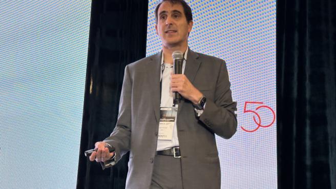 Tomás González, ditrector del Cebtro Regional de Estudios Energéticos