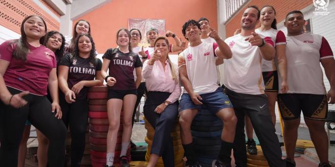 Gobernadora del Tolima con los pesitas de esta región del país.