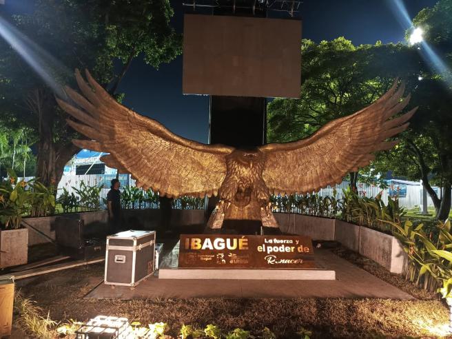 La Águila, es el nuevo monumento que embellece las afueras de la Piscina Olímpica de Ibagué