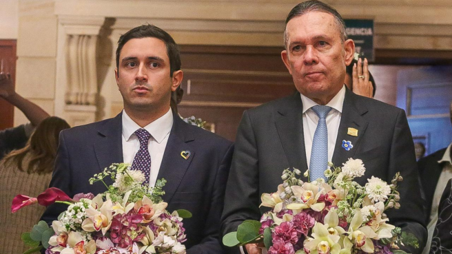 Jorge Tovar, presidente (e) de la Cámara y Efarín Cepeda, presidente del Senado.