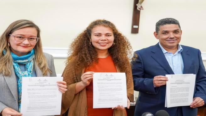 La SuperIndutria, Cielo Rusinque y Yesenia Olaya, MinCiencias.