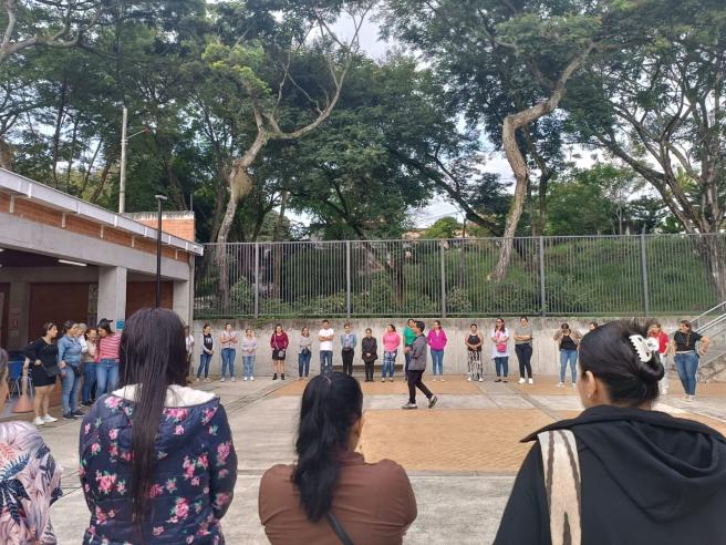 Proyecto escolar en Ibagué. 