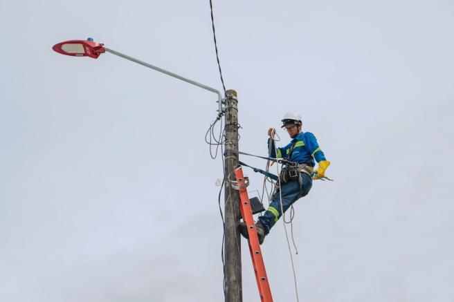 Modernización luces en la vía al Cañón del Combeima