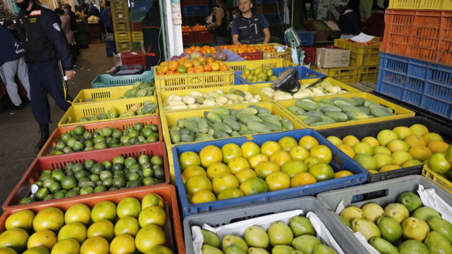 Los alimentos jalonaron la inflación al alza en julo.