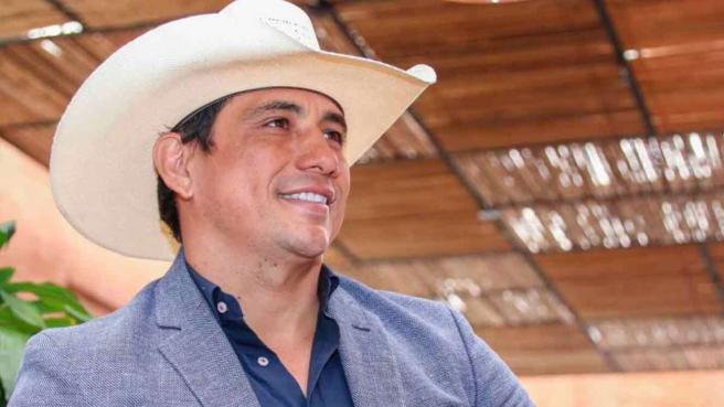 Alirio Barrera, senador.