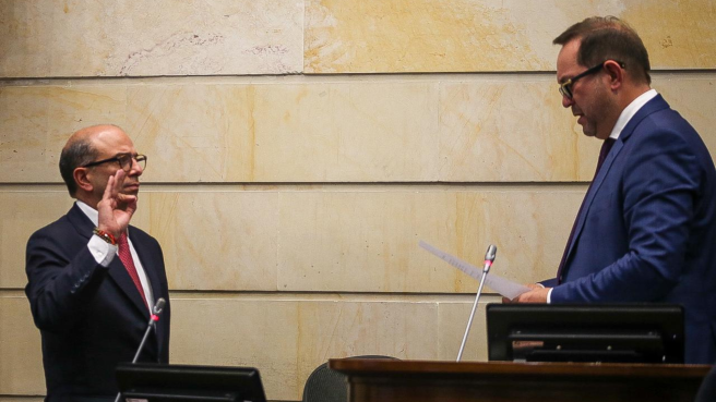 El Senado escogió a Camargo Assis con una votación de 62 apoyos de los senadores, contra 41 que obtuvo la otra ternada María Patricia Balanta. El abogado Jaime Humberto Tobar no alcanzó ningún voto.