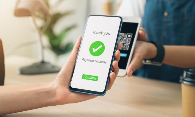 Este tipo de medidas desincentiva la adopción tecnológica, la formalización y la inclusión financiera, además de encarecer la digitalización de miles de micro y pequeñas empresas que aún no aceptan pagos digitales debido a sus altos costos fiscales. 
