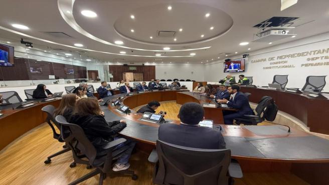 El representate a la Cámara, José Jaime Uscáteguim auncipo proyecyo dec ley para salvar empresas en problemas financiertos.