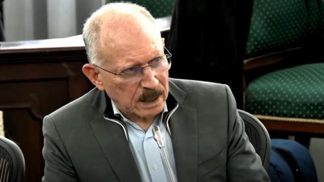 Senador, Temístocles Ortega.