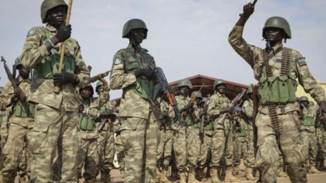 Exmilitares colobaino conbrttadospor empresas sancionadas por EE.UU, combaten en la guerra de Sudán.