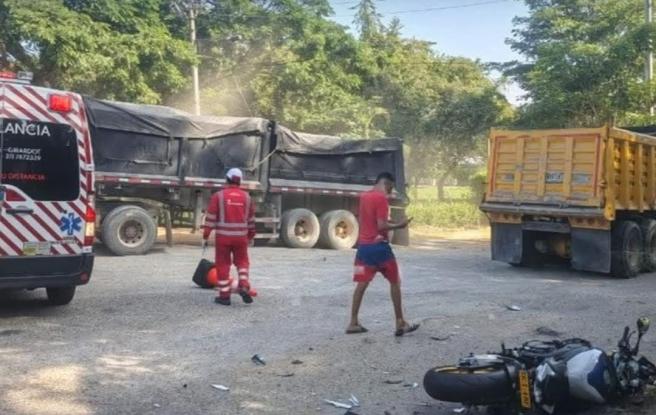 Motociclista fallecido