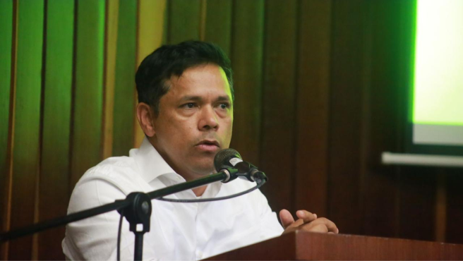 Ferney Silva, senador.