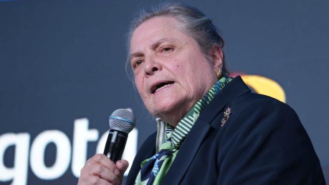 Clara López, senadora.