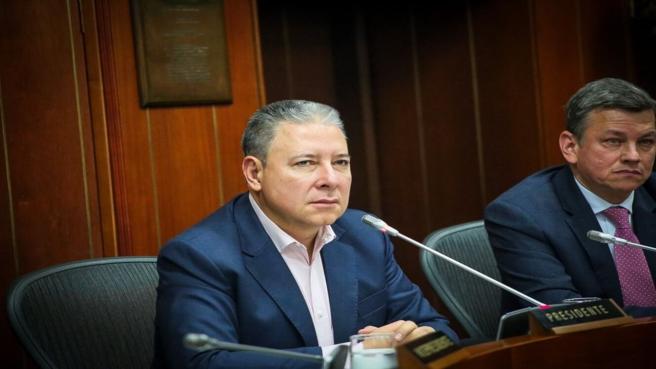 Nicolás Echeverry, senador conservador.