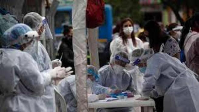 El análisis de la entidad evidencia que, en el 2024, los hospitales públicos facturaron $18,8 billones, pero solo recibieron pagos por $15,7 billones (84%), generando una cartera equivalente al 16%.