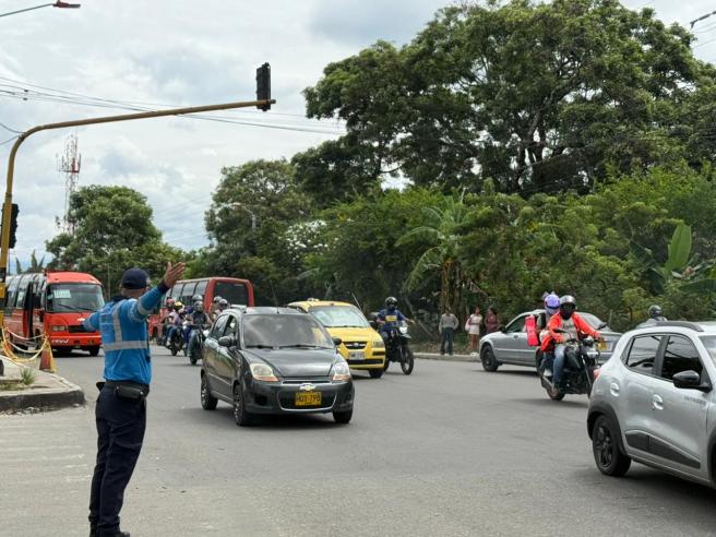 Controles de Movilidad en sectores de arreglos en la Carrera Quinta