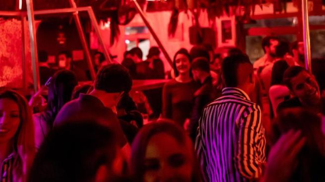 Bares aatraviesan pérdidas económicas
