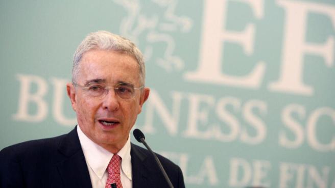 Álvaro Uribe  expresidente