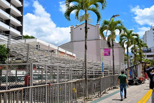 Alcaldía inspecciona graderías y tarimas para garantizar seguridad en los desfiles folclóricos