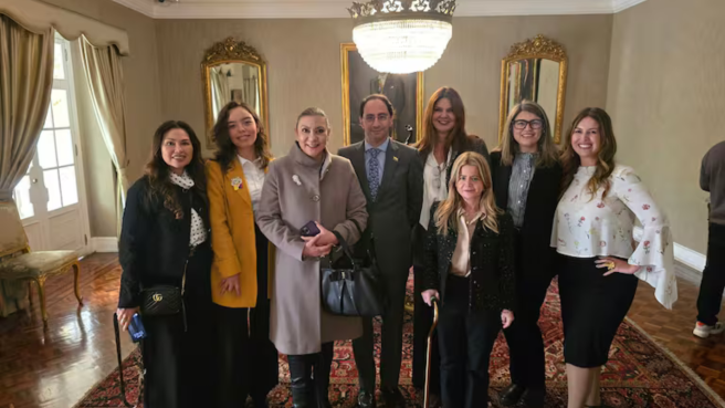 Comisión de empalme fija dronograma del proceso de transición.