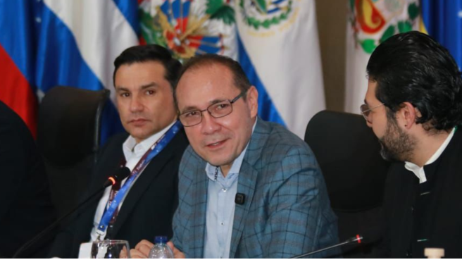 Antonio Eresmid Sanguino, minstro de Trabajo