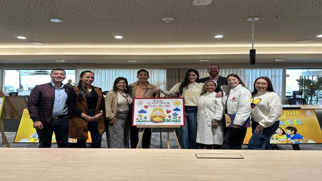 Pollo Share el programa de Fanavi y Abaco que lleva alimentación a los nilos en condiciones de vulnerabilidad.