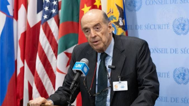 Álvaro Leyva, excanciller.