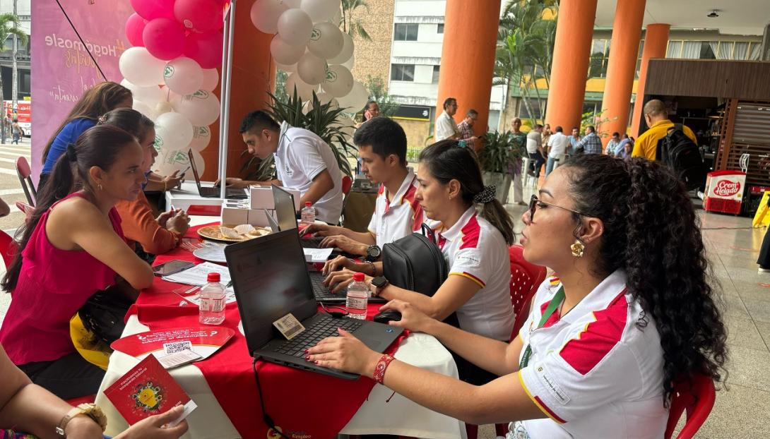 Empleo mujer punto itinerante secretaría de la Mujer.