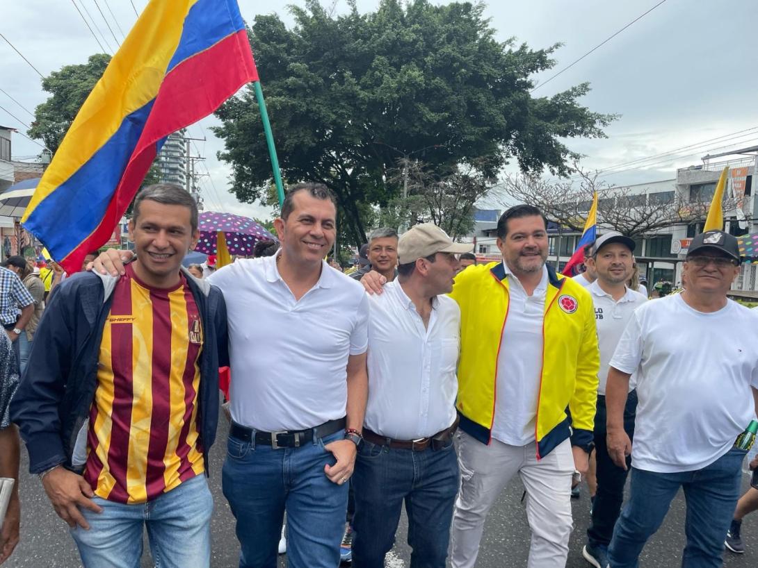 Carlos E. Osorio en marchas de Ibagué 