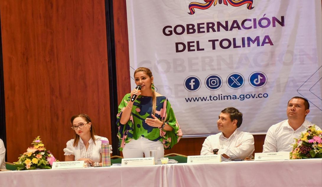 Adriana Magali Matiz con Mintic 2024 mayo 23