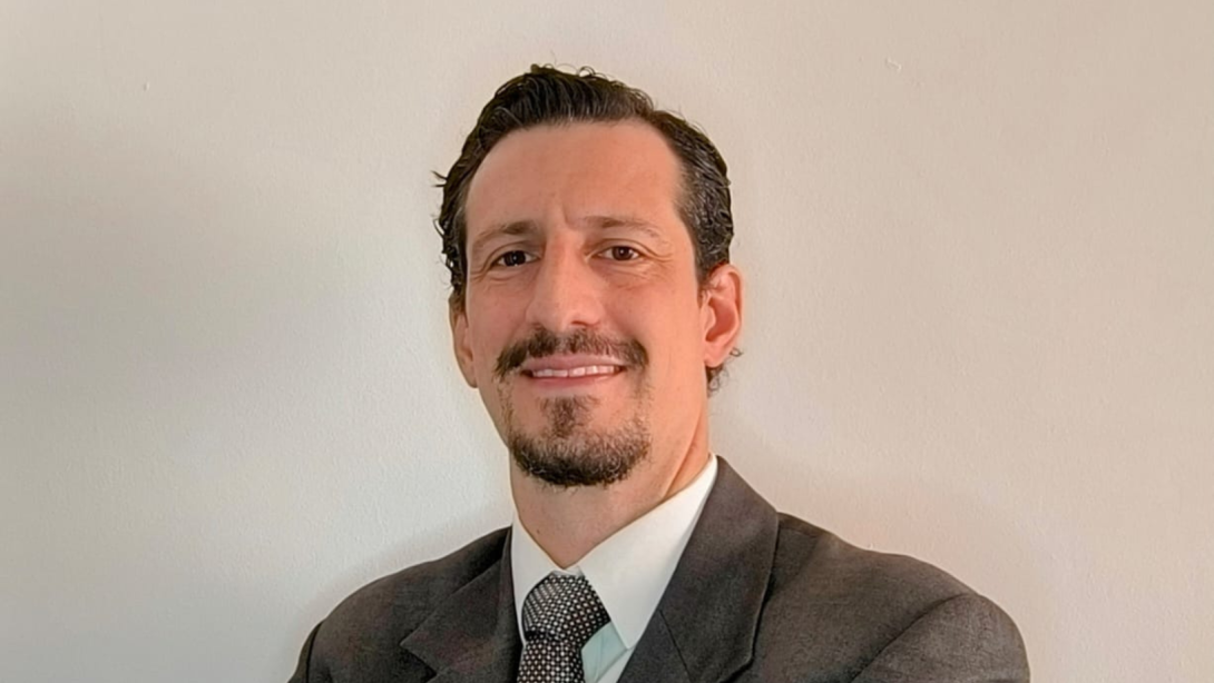  Edgar Felice Arcila, presidente ejecutivo de la Asociación de Pymes, Microempresas y Emprendimientos para el Comercio Electrónico, APPCE. 