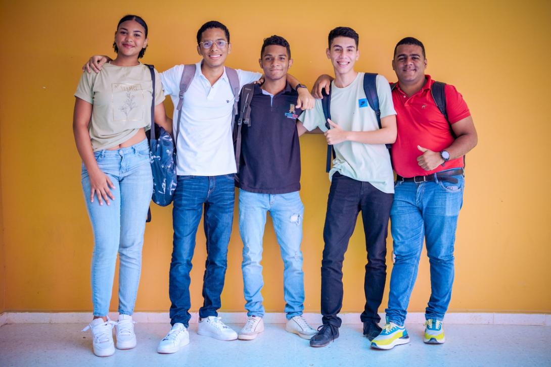 Durante 2024, más de 113.158 personas víctimas del conflicto armado se beneficiaron de la Política de Gratuidad "Puedo Estudiar", con una inversión que supera los $138.356 millones. 