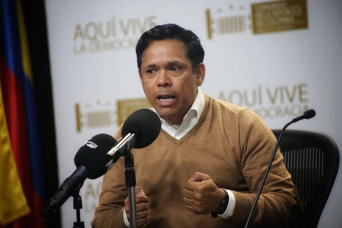 Ferney Silva, senador.