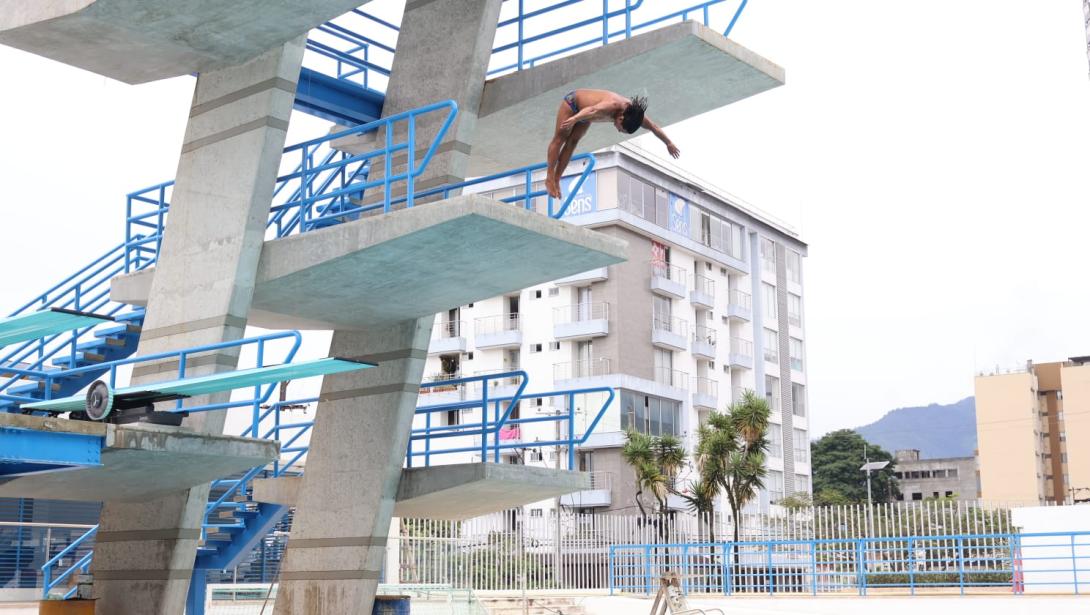 Ever Pava, clavadista tolimense