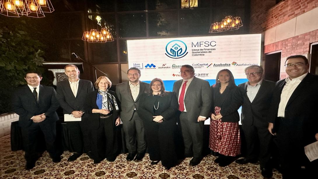 Gremios financieros sucriben pacto por activiades sostenibles