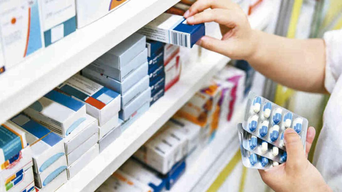 En relación con la participación de los distintos gestores en el monto total de las deudas con los laboratorios, tres gestores concentran un 73.1 % de la deuda: Audifarma, Cruz Verde y la Foscal.