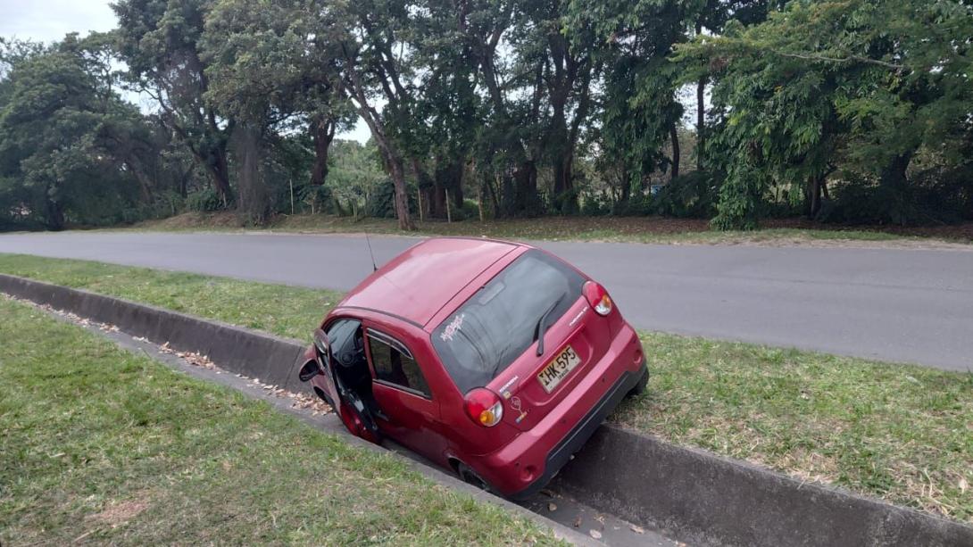 Accidente de tránsito en la vía al aeropuerto Perales