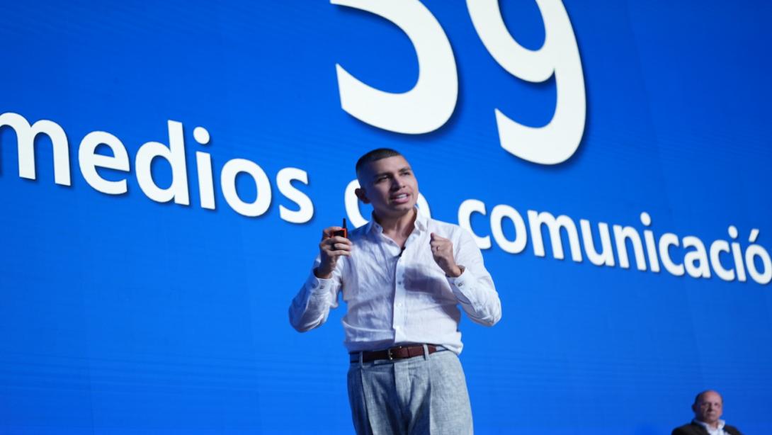 Jonar¿than Malagón, presidente de Asobancaria, al fondo Germán Ávila, ministro de Hacienda.